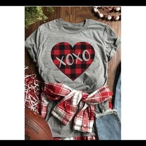 Plaid xoxo heart tee